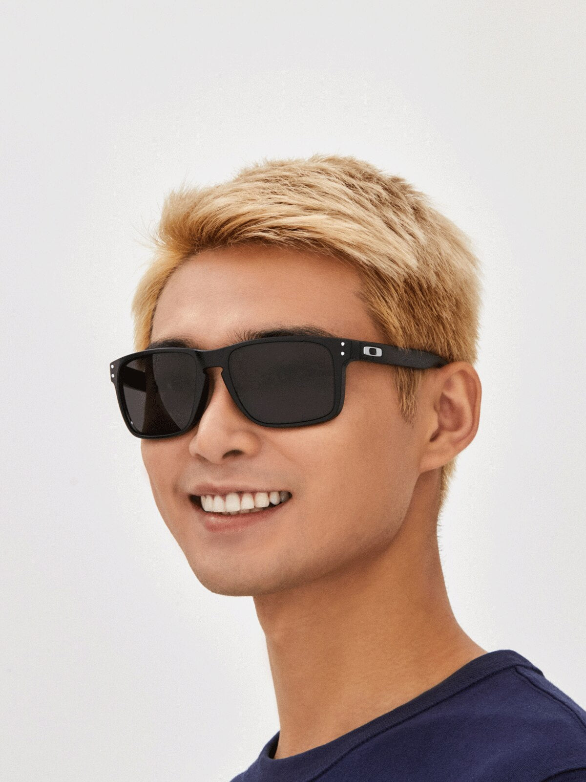 Oakley OO9417 Holbrook™ XL