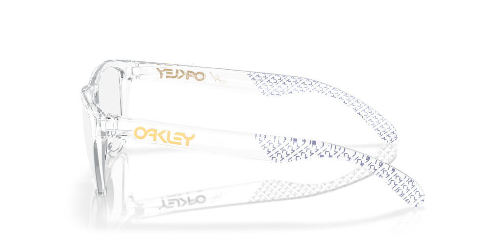 Oakley OY8009 Kylian Mbappé Signature Series Frogskins™ XS (Youth Fit)